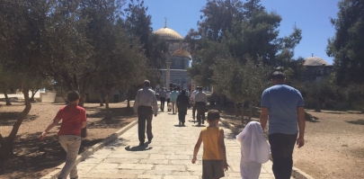 مفتي القدس يدين في خطبة الجمعة بالأقصى السماح لليهود بأداء طقوسهم الدينية أمام أبواب المسجد